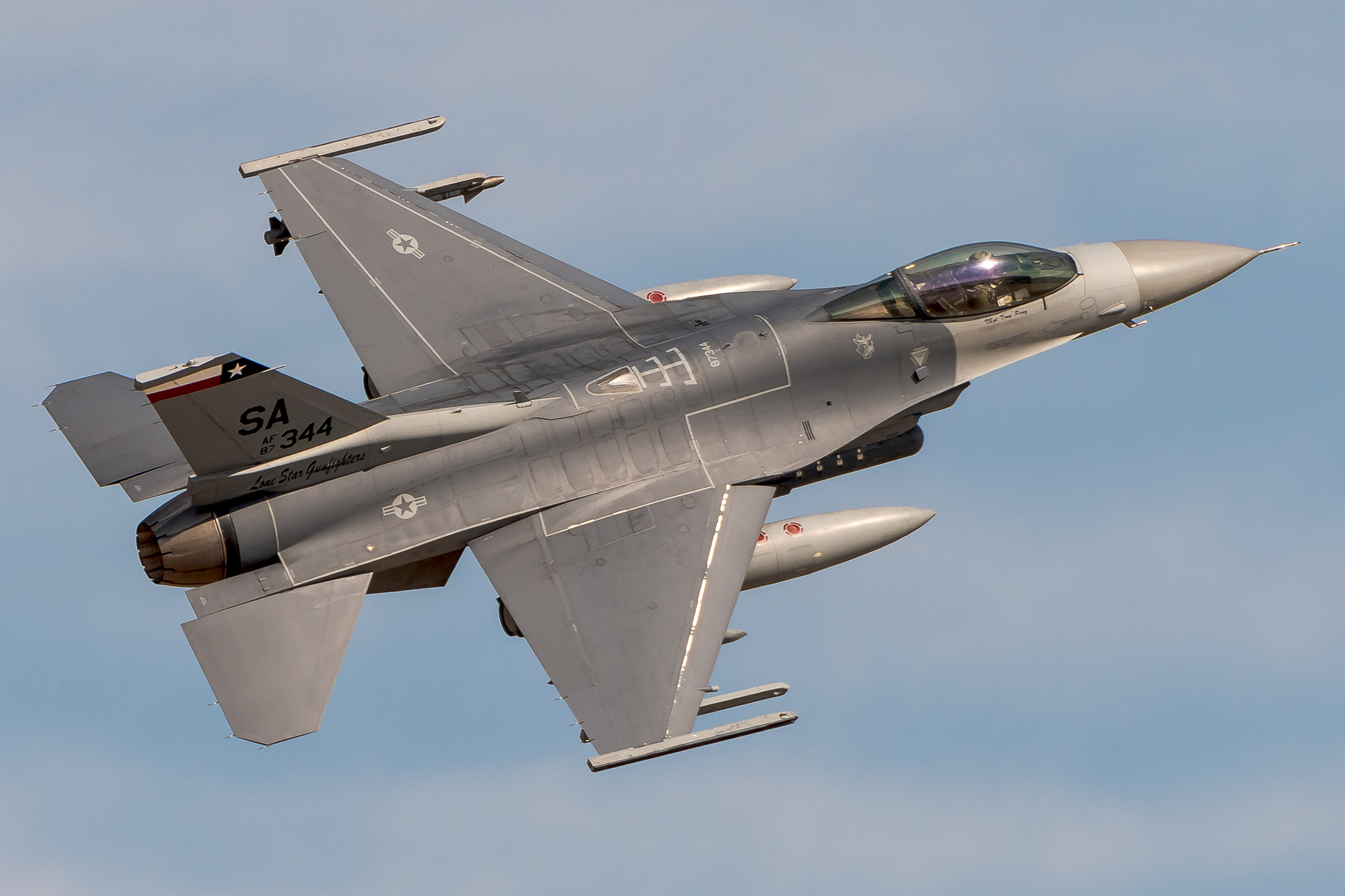 US Air Force F16 fighter jet crashes in Germany