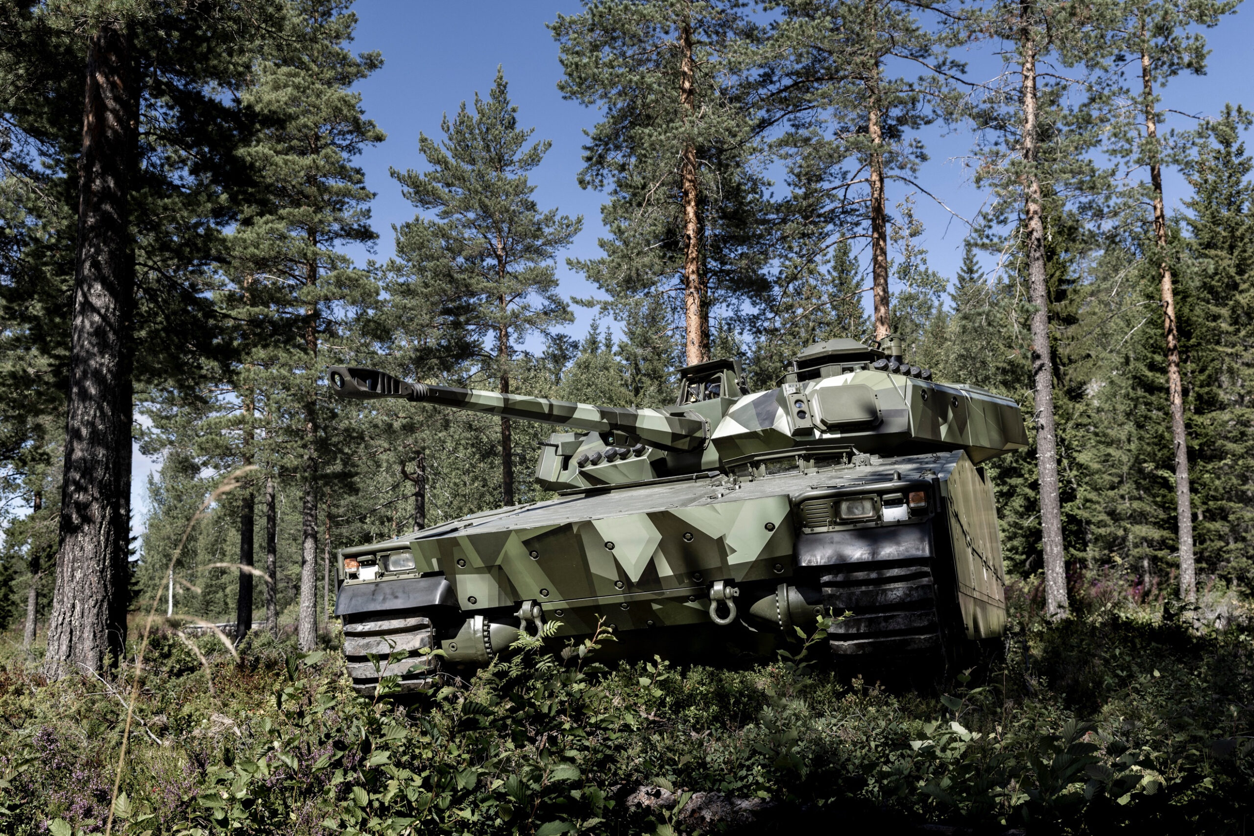 Czech Republic Sweden Complete 2 2b Negotiations For Cv90 Infantry Fighting Vehicles