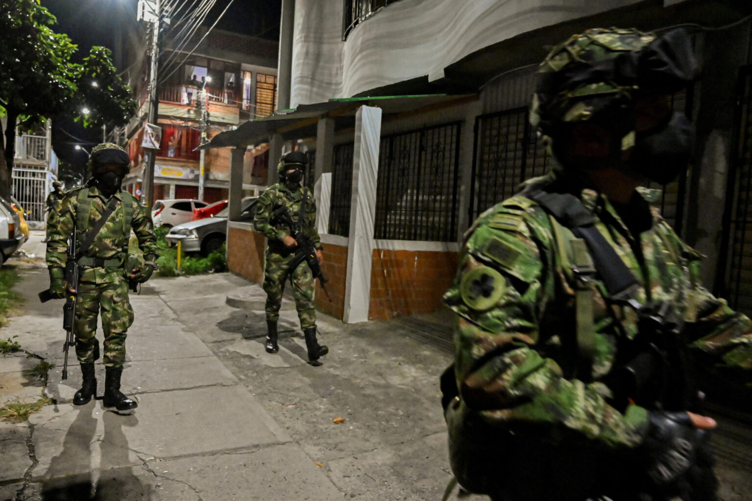 Colombian-soldiers-1536x1024.jpg