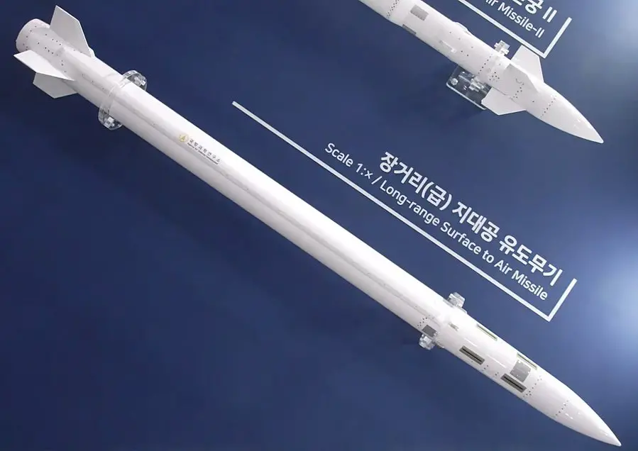 A video screenshot from Dooyeol Choi's YouTube channel displaying the model of the Long-Range Surface-to-Air Missile (L-SAM). The L-SAM model is painted white.