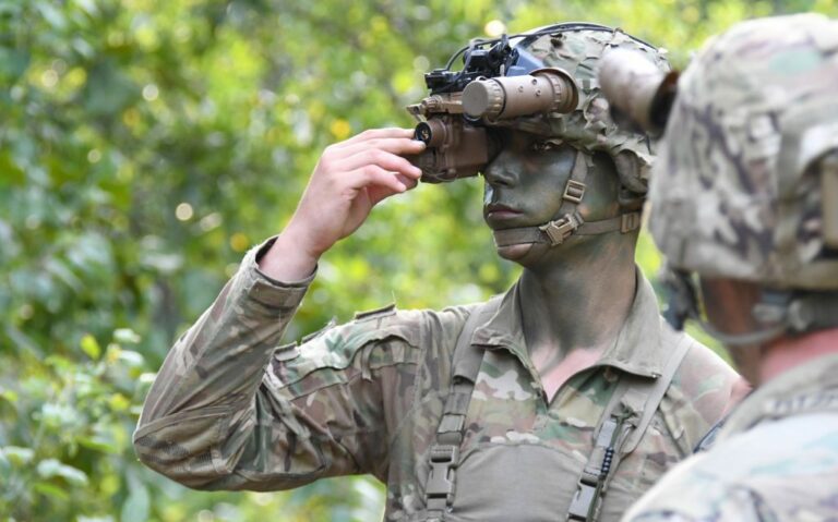 Upcoming Tests Likely to Seal Fate of US Army’s Troubled IVAS Goggles ...