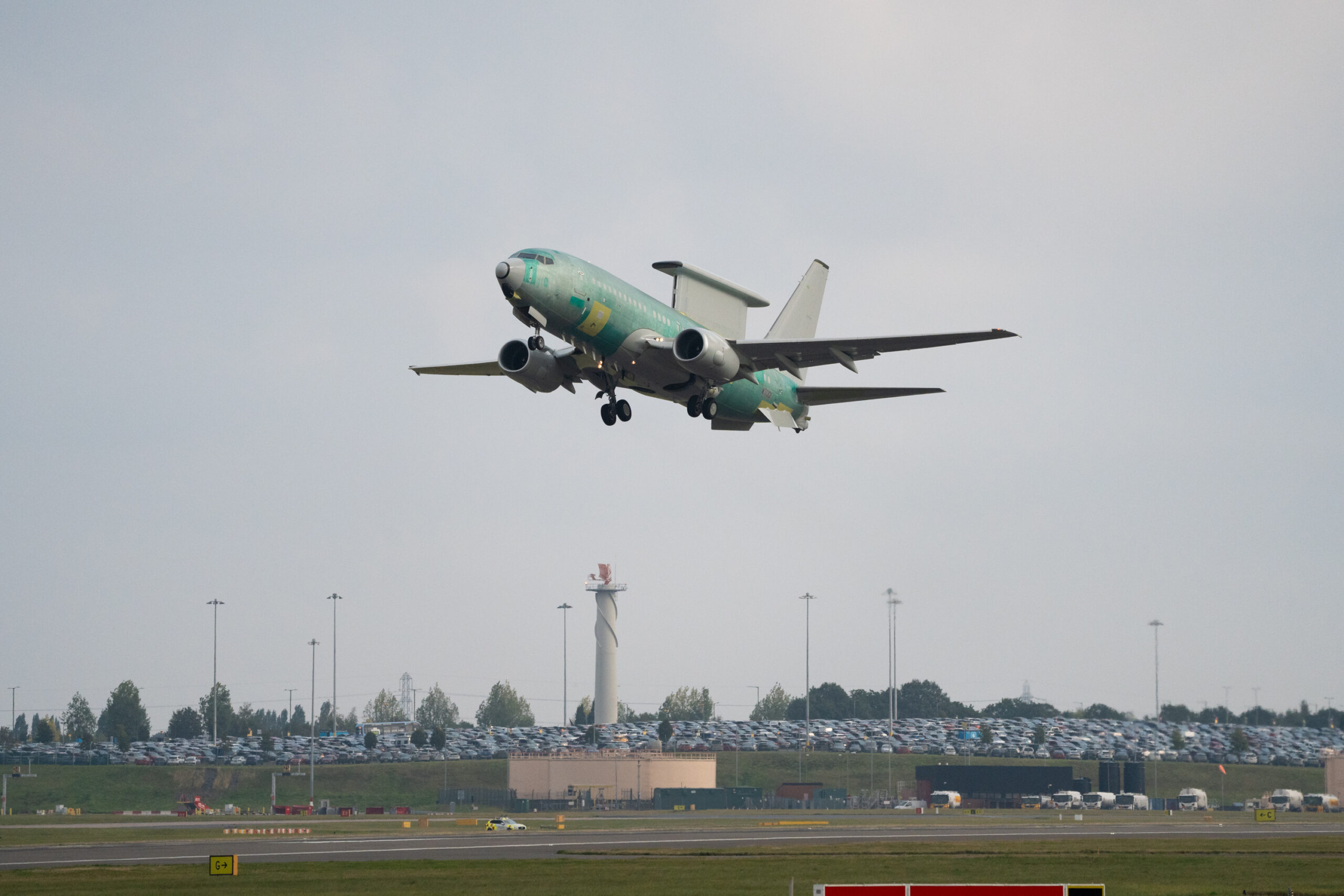 Pictured: E-7 Wedgetail AEW Mk1 takes off from Birmingham Airport in the UK. Birmingham, UK: The Royal Air Forces Wedgetail E7 AEW Mk1 aircraft has taken its maiden test flight from Birmingham Airport in the UK. This marks an important milestone in the delivery of this cutting-edge Airborne Early Warning and Control capability (AEW&C). Currently unpainted, the aircraft undertook what is known as a Functional Check flight, which tests flying control, engine and avionics systems following the initial build phase, which took place at STS Aviation Services, Birmingham.