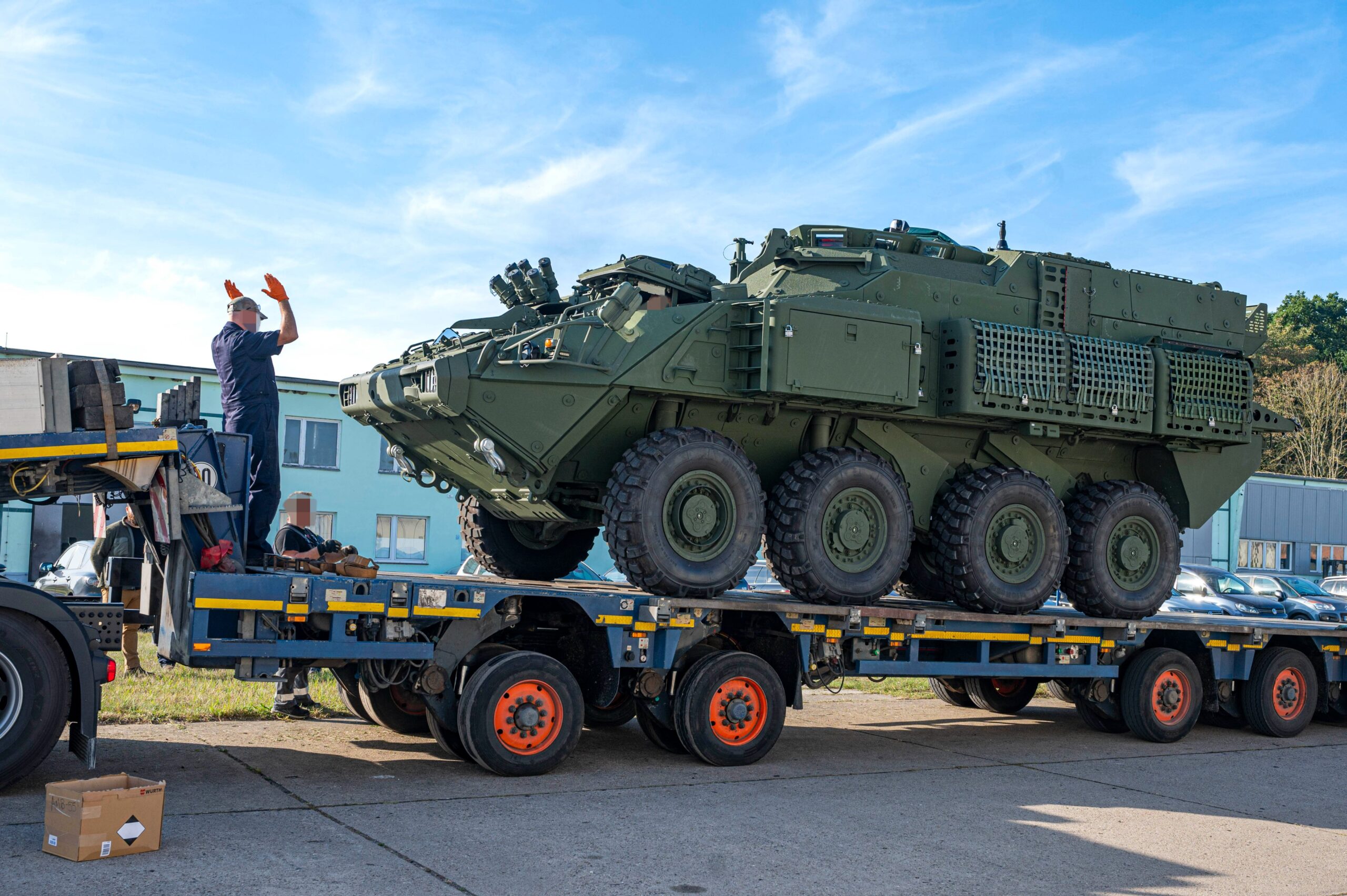 Canada delivered a batch of Armored Combat Support Vehicles (ASCV) in their ambulance variant to Ukraine.