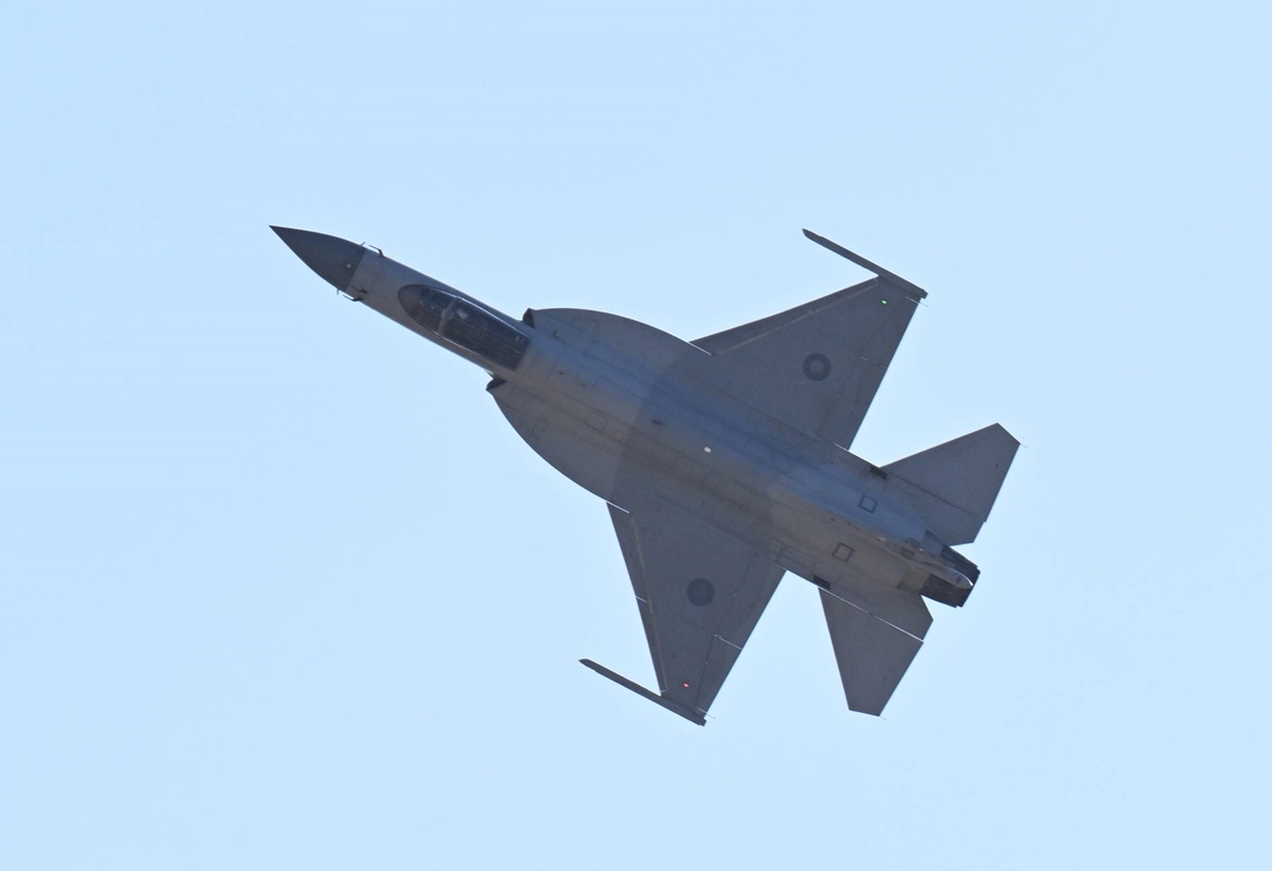 JF-17C in flight