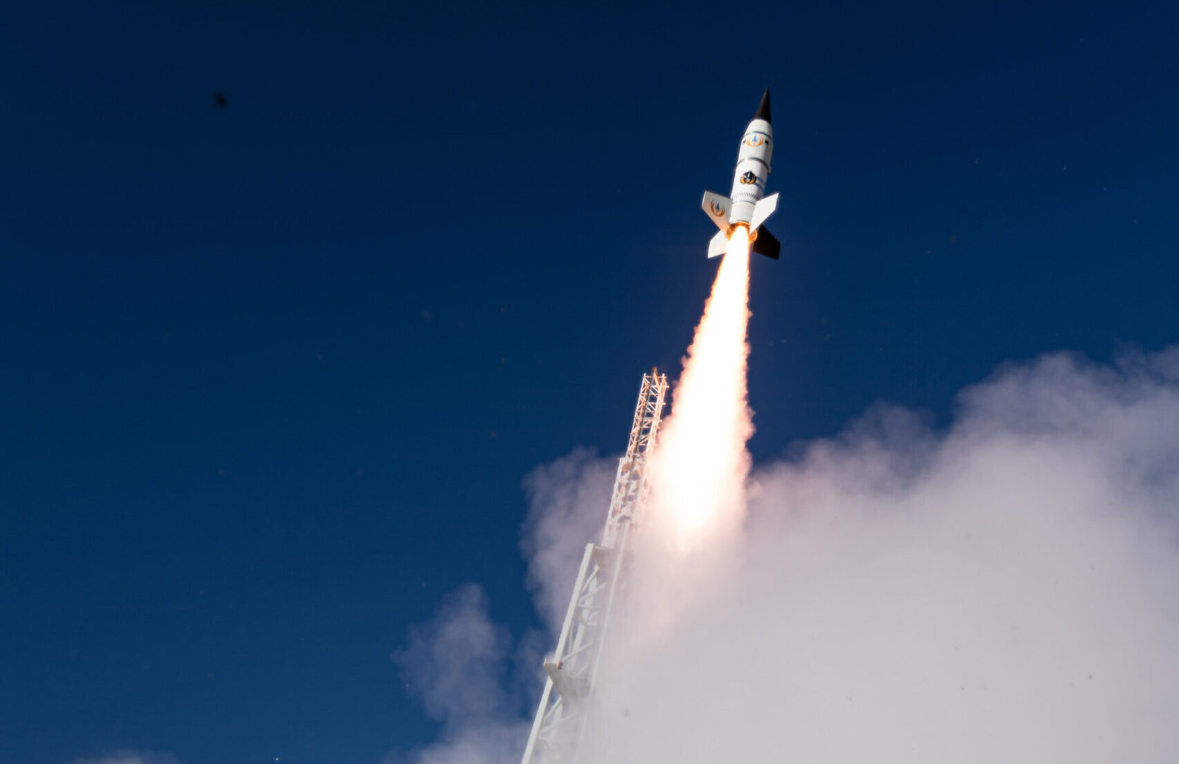 X-Bow Systems’ Successful Launches Bolt Rocket.