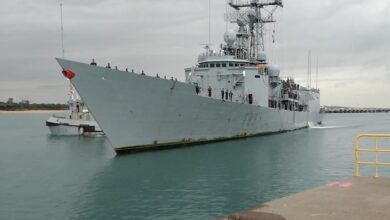 The Spanish frigate "Numancia" returned to Rota Naval Base after completing a five-month deployment in the Indian Ocean as part of EU-led Operation Atalanta.