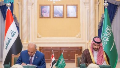 The defense ministers of Saudi Arabia and Iraq met in Riyadh to sign a military agreement.