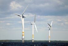 Wind turbines on the Baltic Sea in an offshore wind farm in Sweden, 10 June 2015. Photo: BRITTA PEDERSEN/dpa - NO WIRE SERVICE - (Photo by BRITTA PEDERSEN / ZB / dpa Picture-Alliance via AFP)