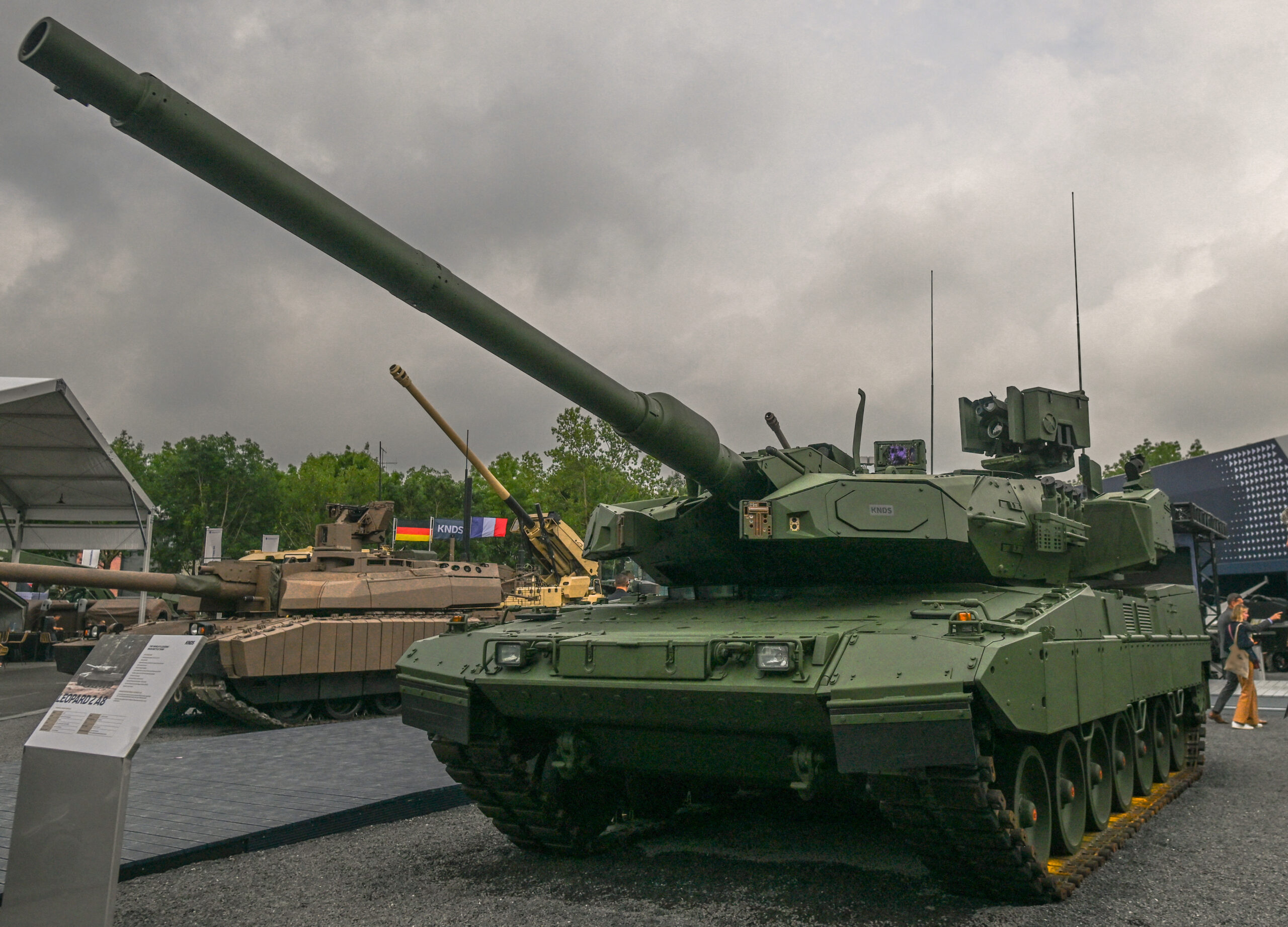 Leopard 2A8 tank