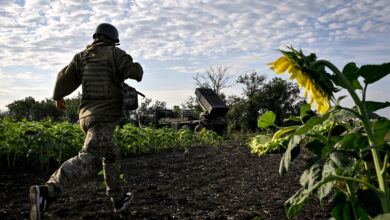 Ukrainian artilleryman