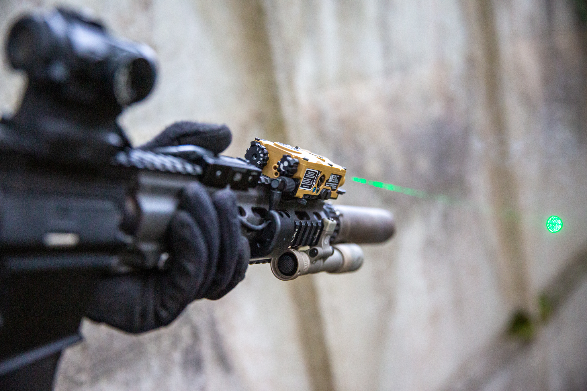 Brolis laser aiming device