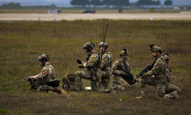 US Air Force combat controllers and Republic of Korea 255th SOS pull security and establish a line of communication at Kunsan Air Base, South Korea