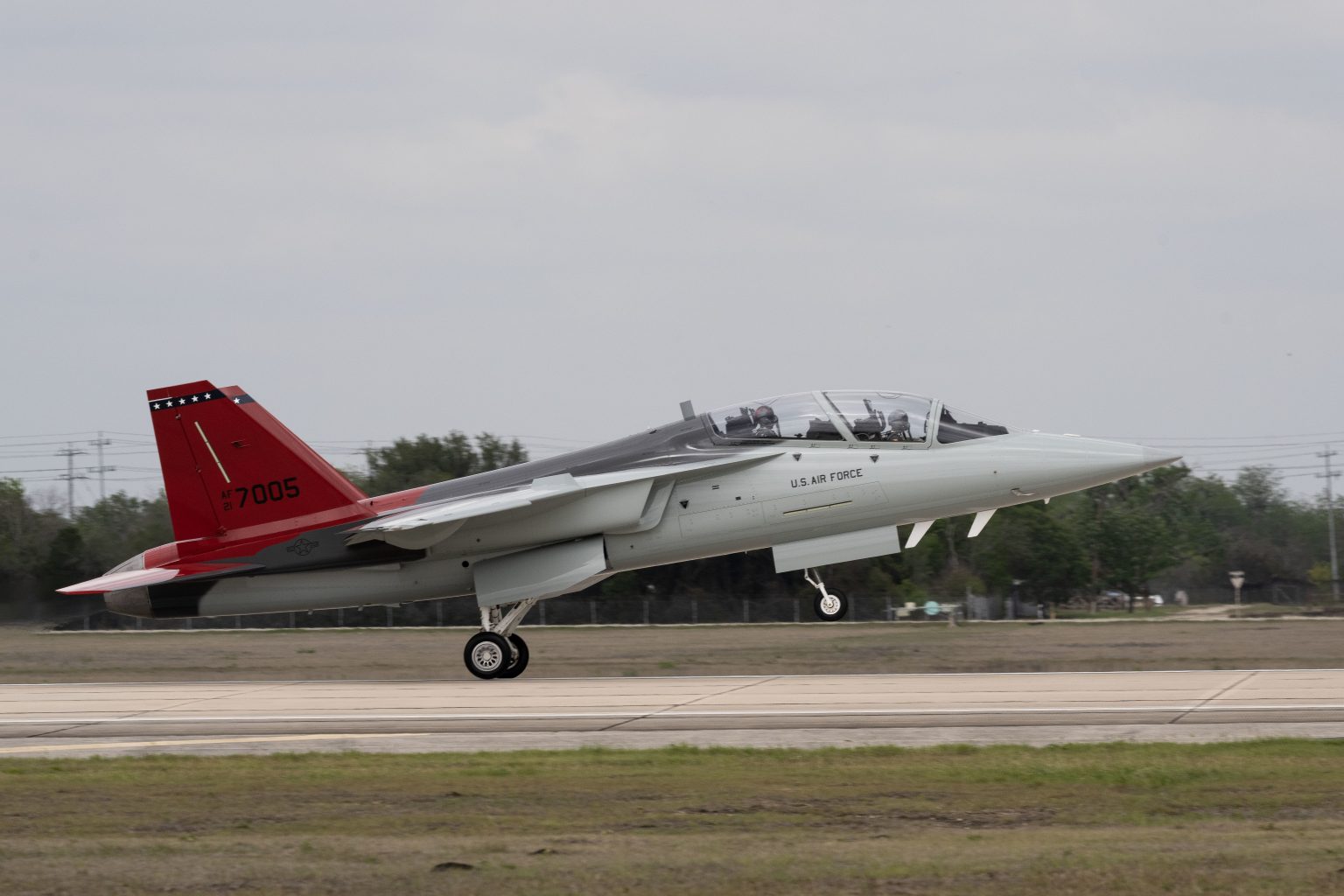 US Air Force Moves T-7A Red Hawk Into Initial Production With Boeing ...