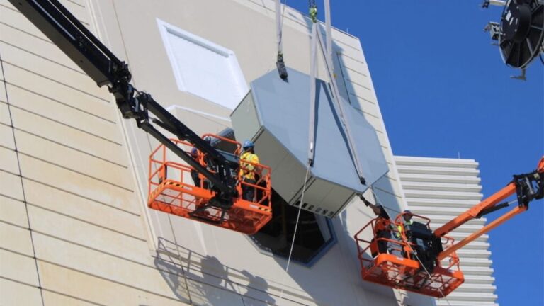 Raytheon Installs First SPY-6(V)4 Radar Array at US Navy's Wallops Test ...