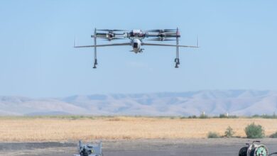 Insitu’s ScanEagle uncrewed aircraft demonstrates VTOL operations. Photo: Insitu