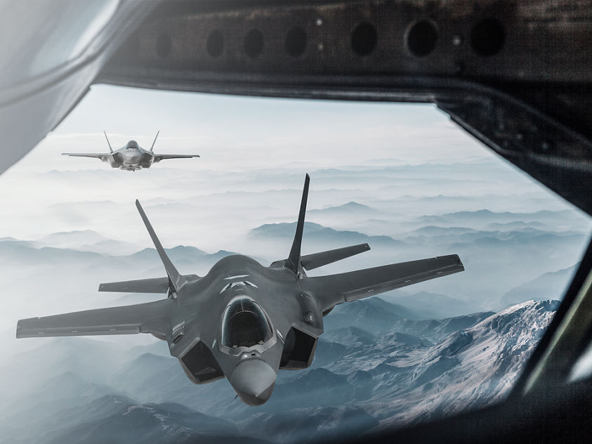 An artist rendition of F-35.