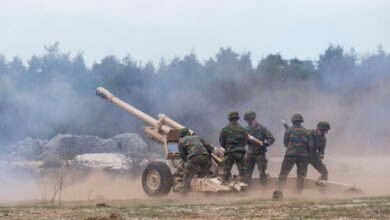 Soldiers use KNDS' 105 LG.