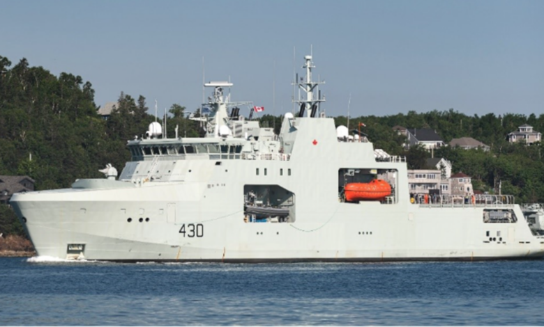 Royal Canadian Navy ship HMCS Glace Bay sails during operations. Image courtesy of the Department of National Defence