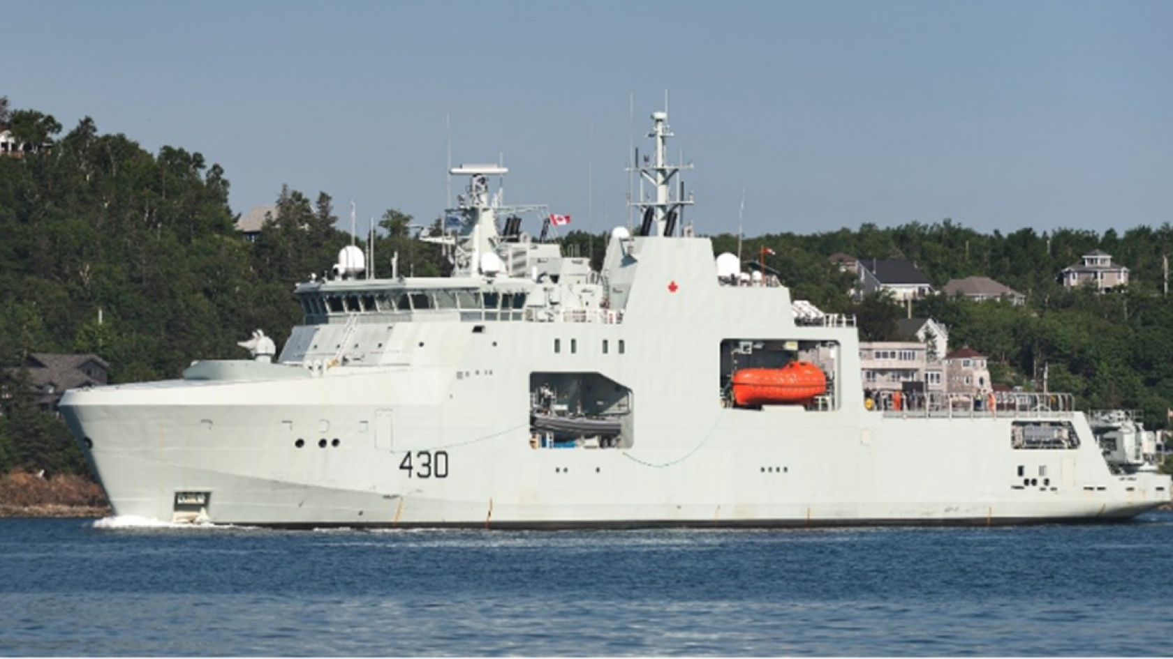 Royal Canadian Navy ship HMCS Glace Bay sails during operations. Image courtesy of the Department of National Defence