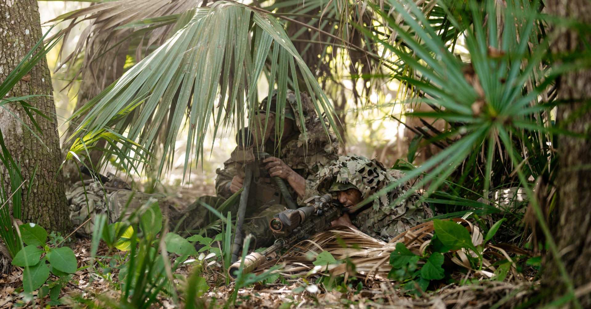 Soldiers in a sniping operation